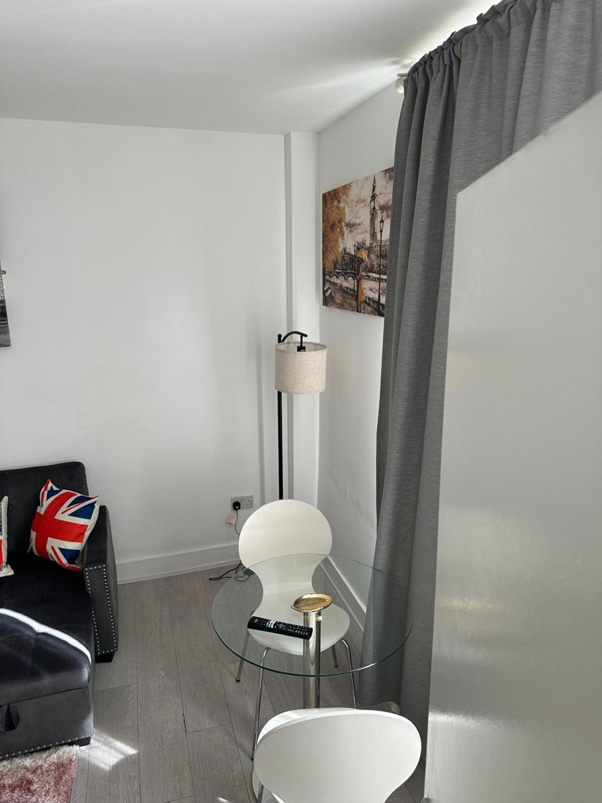 1 Bedroom 30 Minutes To St Pancras Appartamento Londra