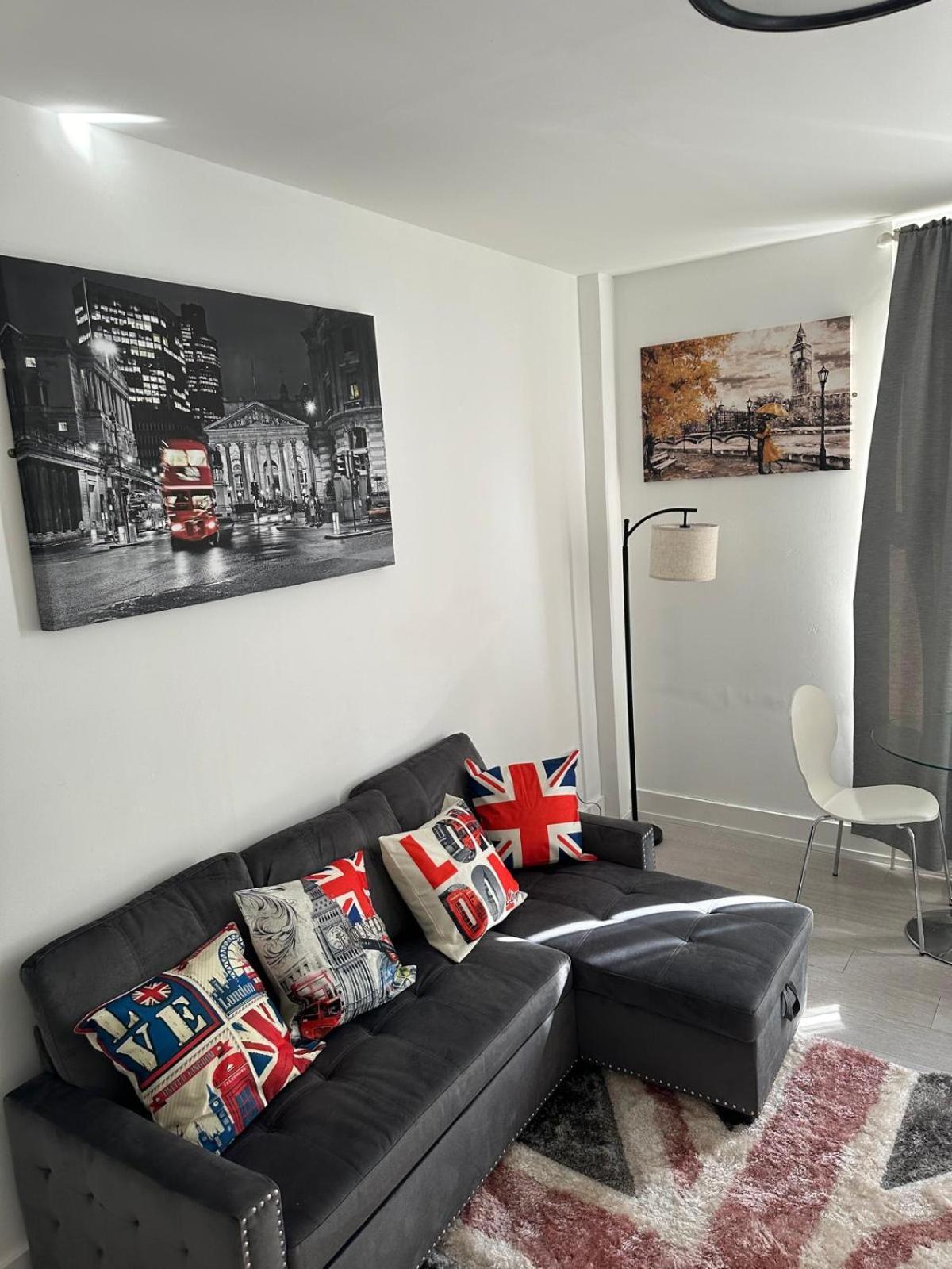 Appartamento 1 Bedroom 30 Minutes To St Pancras Londra